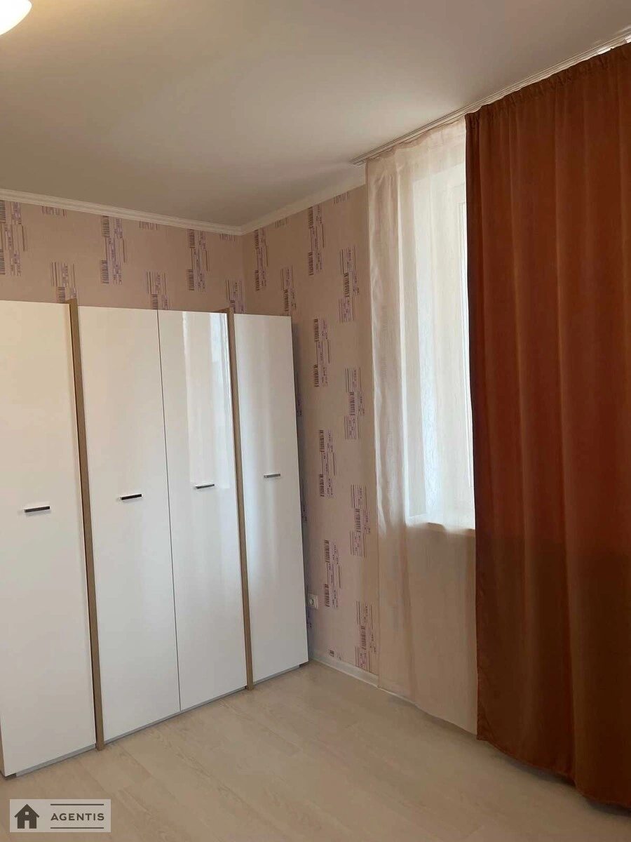 Здам квартиру 3 кімнати, 127 m², 19 пов./25 поверхів. Василя Тютюнника вул. (Анрі Барбюса), Київ. 