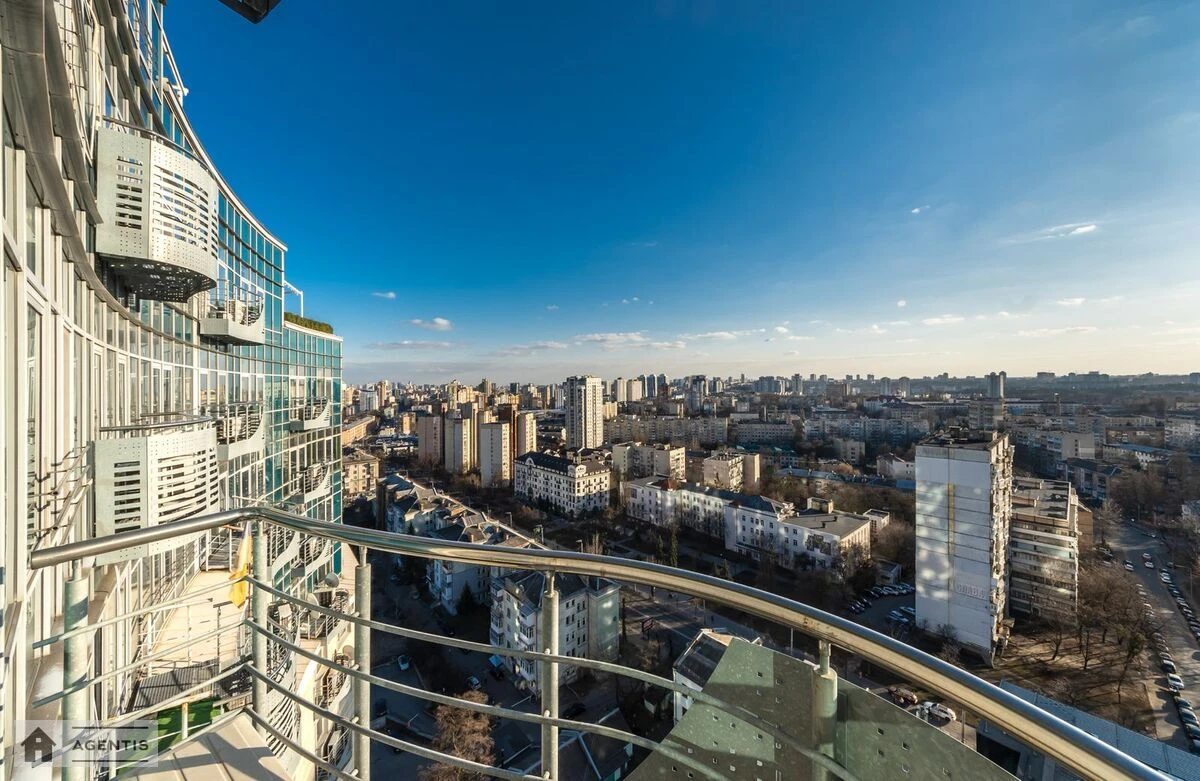 Здам квартиру 3 кімнати, 146 m², 18 пов./23 поверхи. Юрія Іллєнка вул. (Мельникова), Київ. 