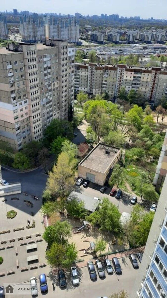 Apartment for rent 2 rooms, 68 m², 20th fl./22 floors. Podilskyy rayon, Kyiv. 