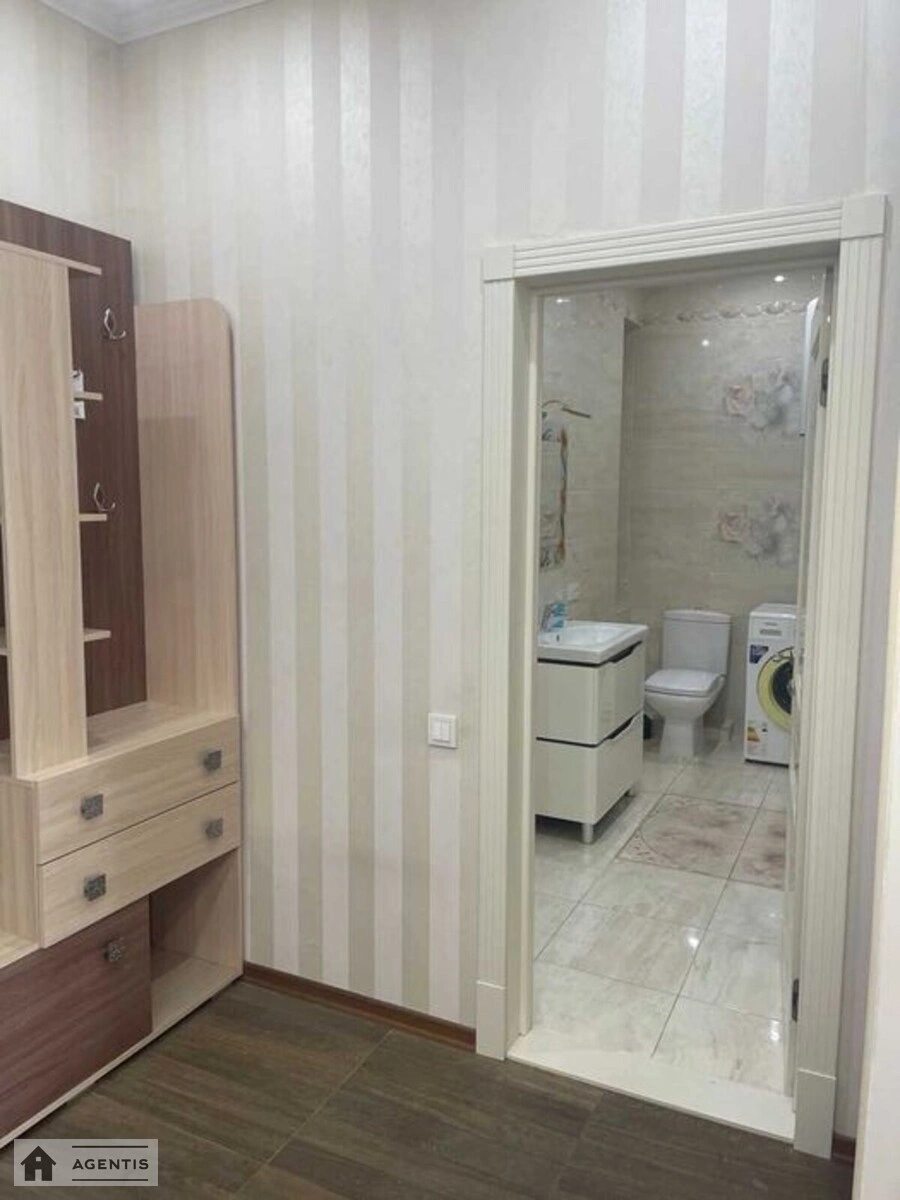 Здам квартиру 2 кімнати, 90 m², 4 пов./18 поверхів. 36, Євгена Коновальця вул. (Щорса), Київ. 