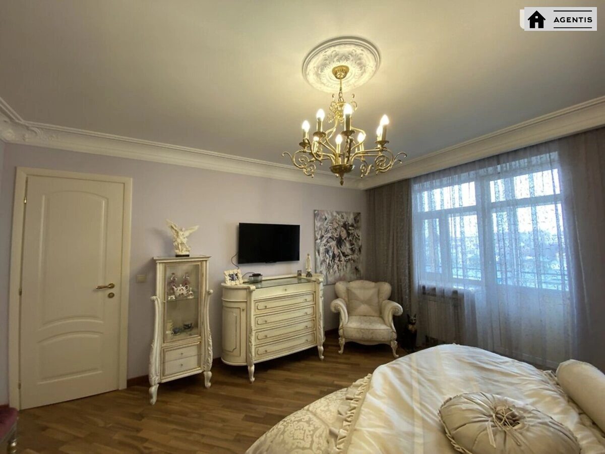 Apartment for rent 4 rooms, 107 m², 6th fl./8 floors. 7, Yaroslavskiy 7, Kyiv. 