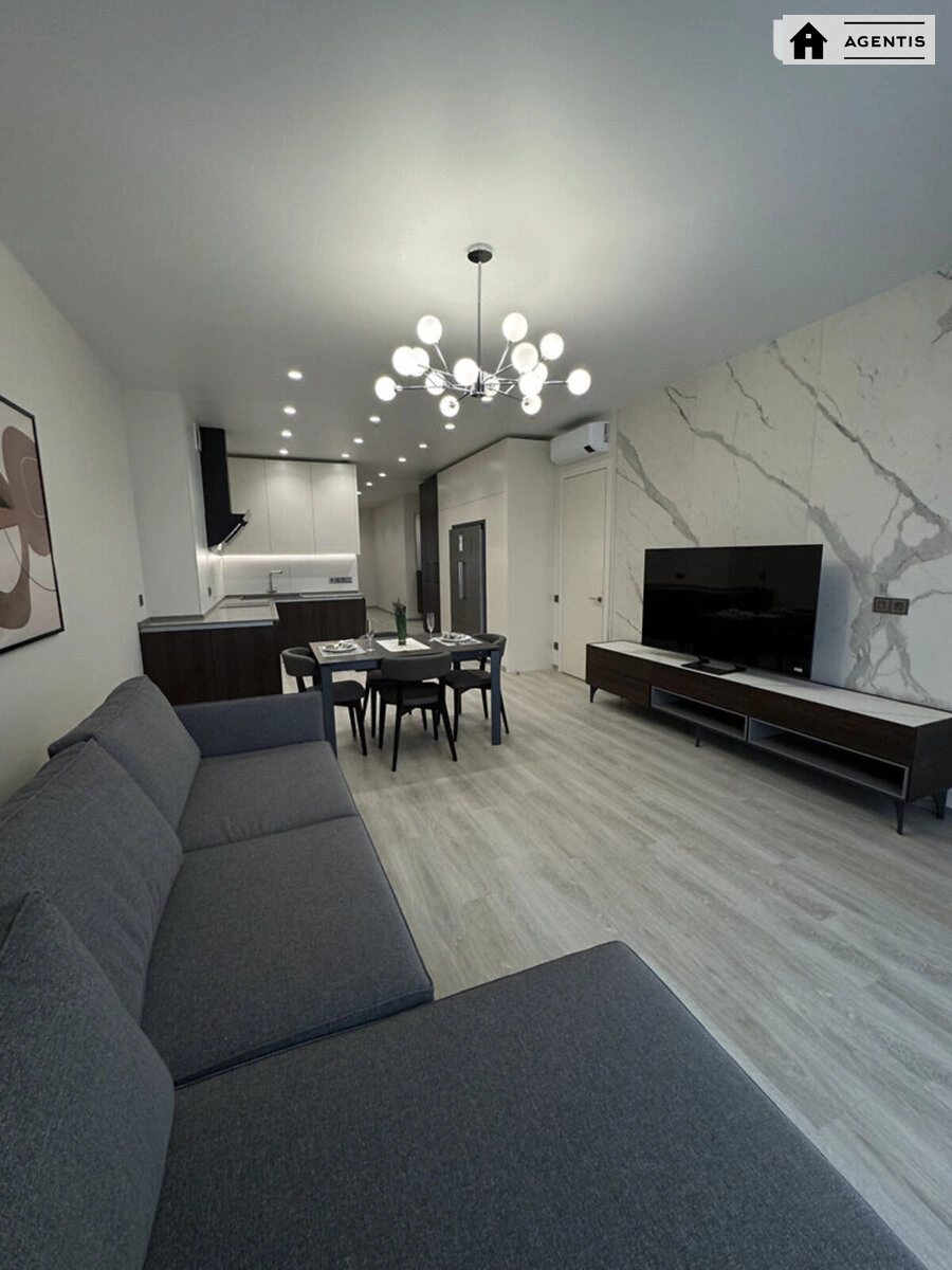 Сдам квартиру 2 комнаты, 129 m², 11 эт./24 этажа. 118, Антоновича вул. (Горького), Киев. 