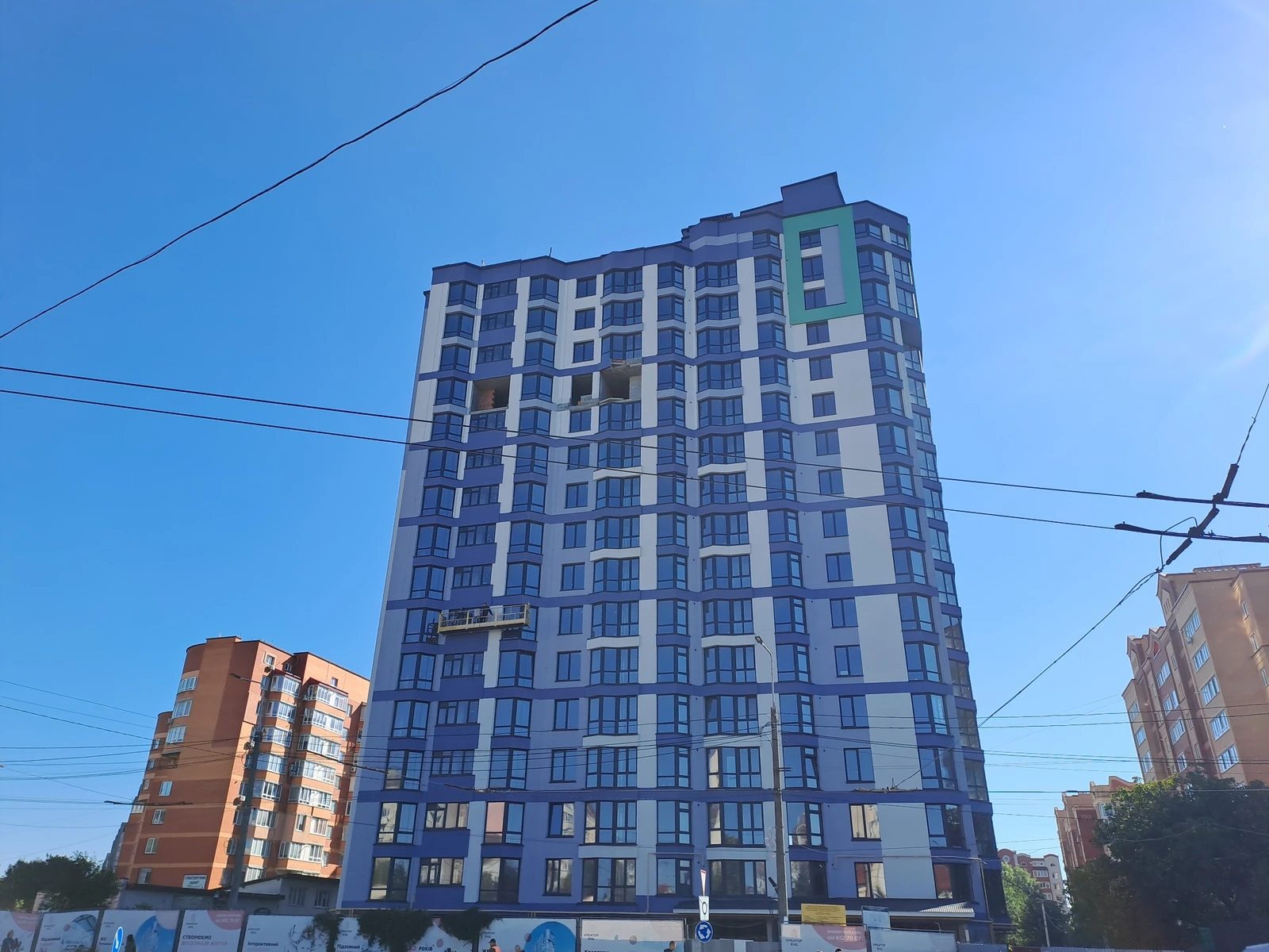 Продаж квартири 1 кімната, 652 m², 3 пов./15 поверхів. Куліша П. б-р, Тернопіль. 