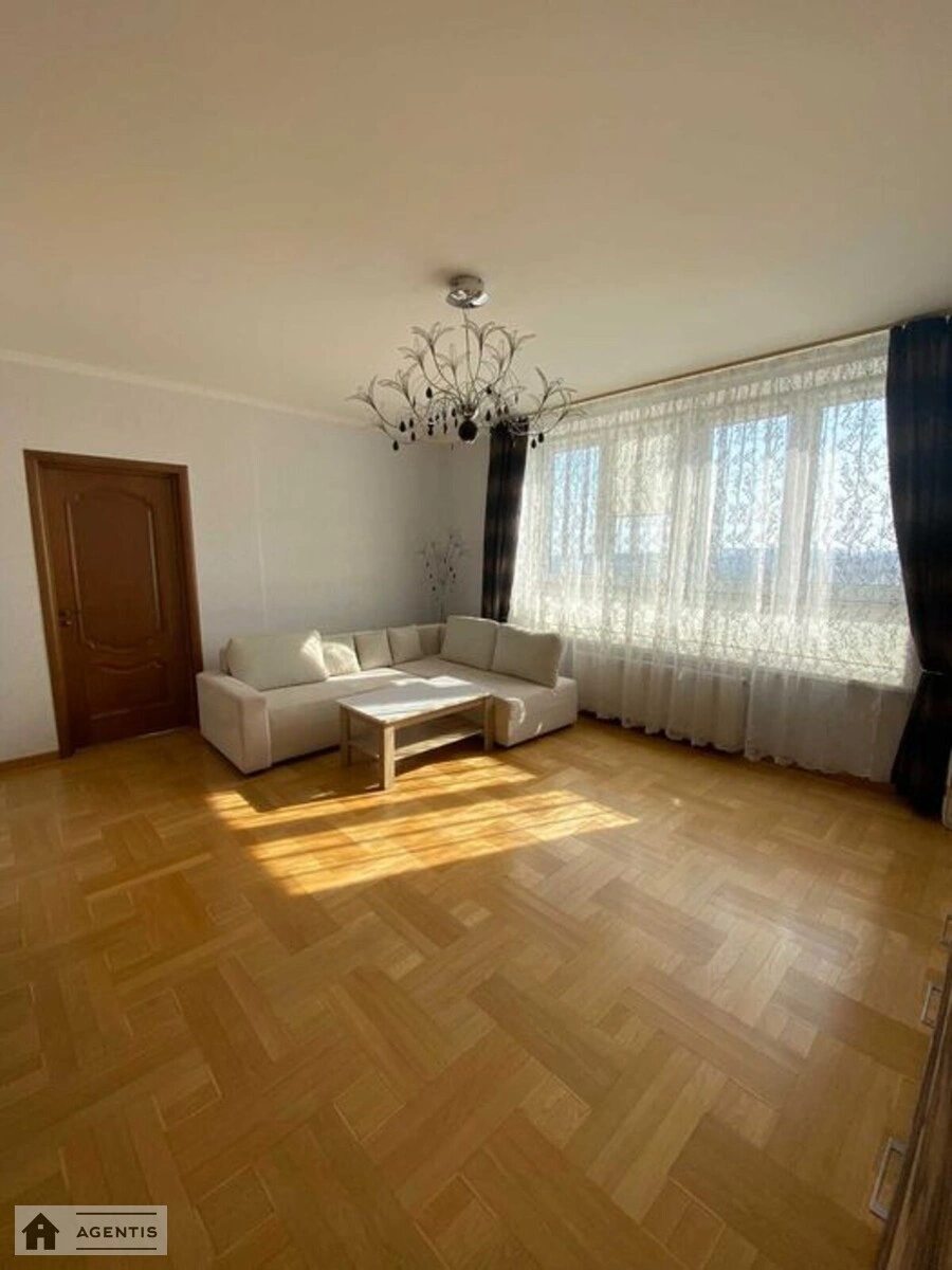 Сдам квартиру 2 комнаты, 84 m², 19 эт./25 этажей. Валерія Лобановського просп. (Червонозоряний), Киев. 