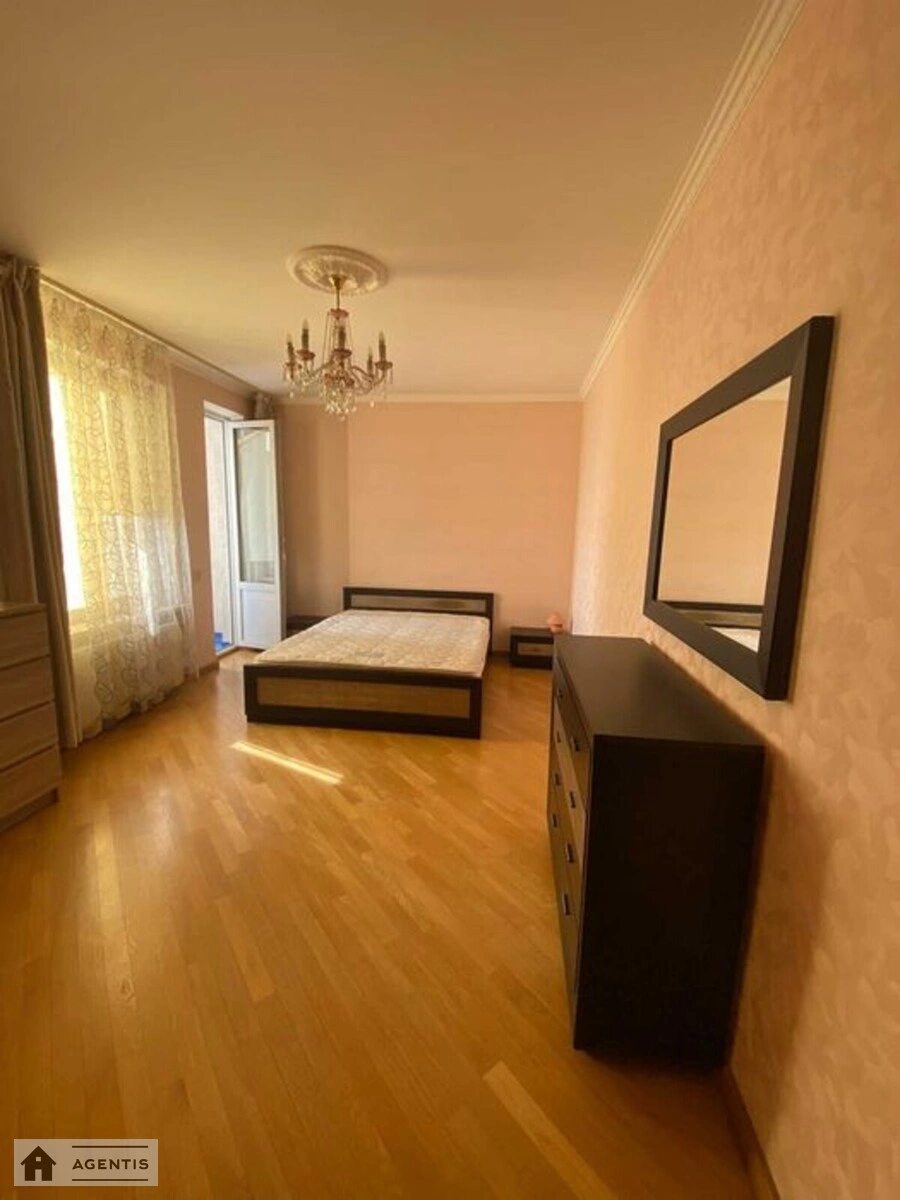 Сдам квартиру 2 комнаты, 84 m², 19 эт./25 этажей. Валерія Лобановського просп. (Червонозоряний), Киев. 