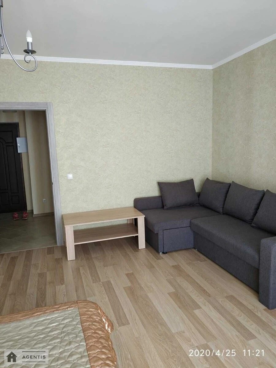 Сдам квартиру 1 комната, 50 m², 8 эт./25 этажей. 2, Драгоманова 2, Киев. 