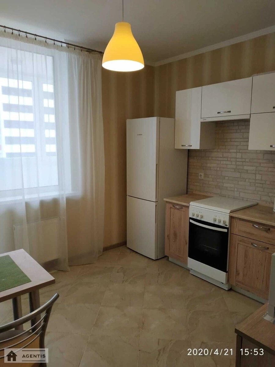 Сдам квартиру 1 комната, 50 m², 8 эт./25 этажей. 2, Драгоманова 2, Киев. 