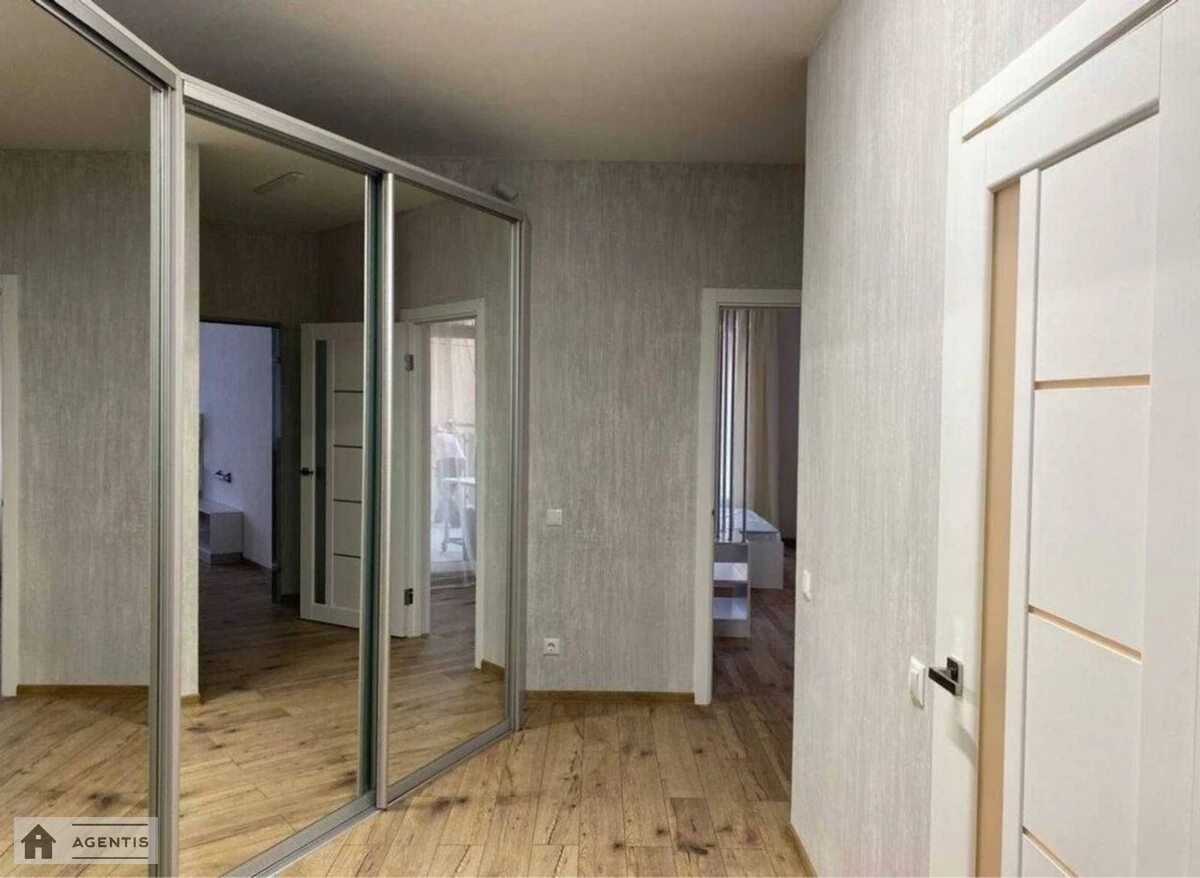 Сдам квартиру 1 комната, 69 m², 8 эт./25 этажей. 109, Антоновича вул. (Горького), Киев. 