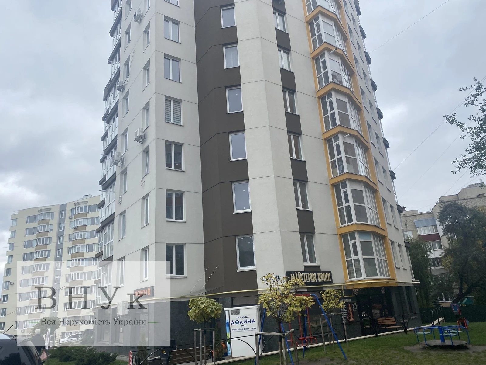 Apartments for sale 2 rooms, 87 m², 2nd fl./10 floors. Troleybusna vul., Ternopil. 