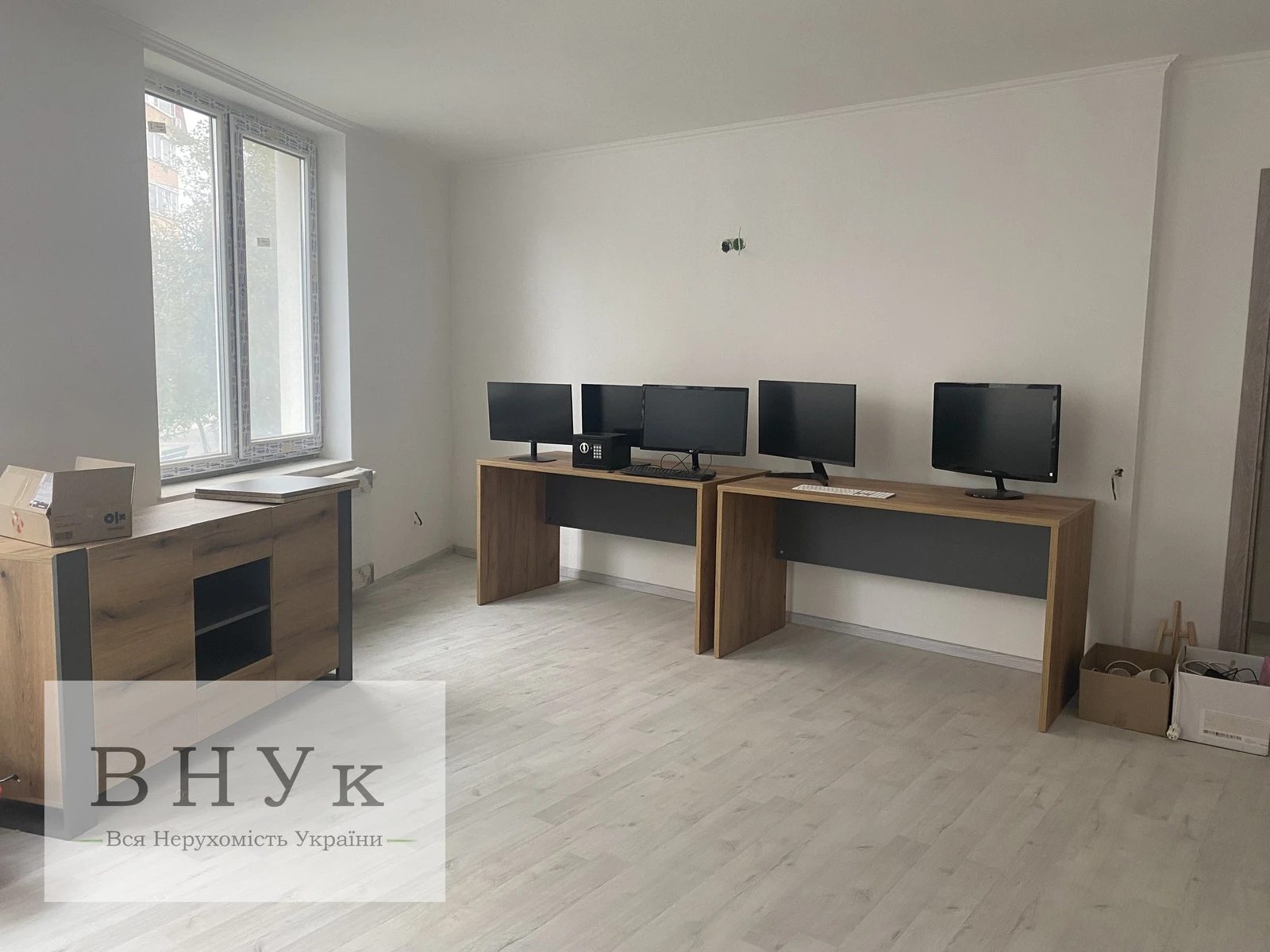 Продаж квартири 2 кімнати, 87 m², 2 пов./10 поверхів. Тролейбусна вул., Тернопіль. 