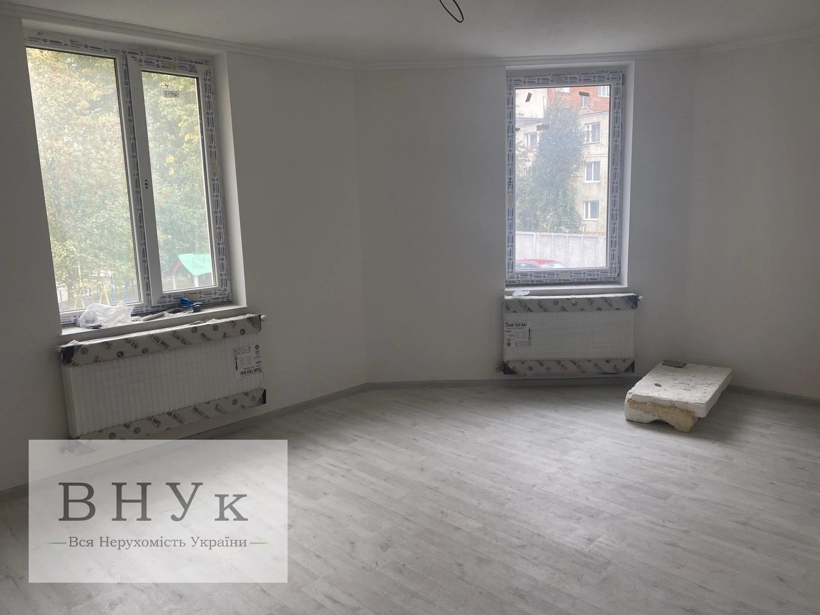 Apartments for sale 2 rooms, 87 m², 2nd fl./10 floors. Troleybusna vul., Ternopil. 