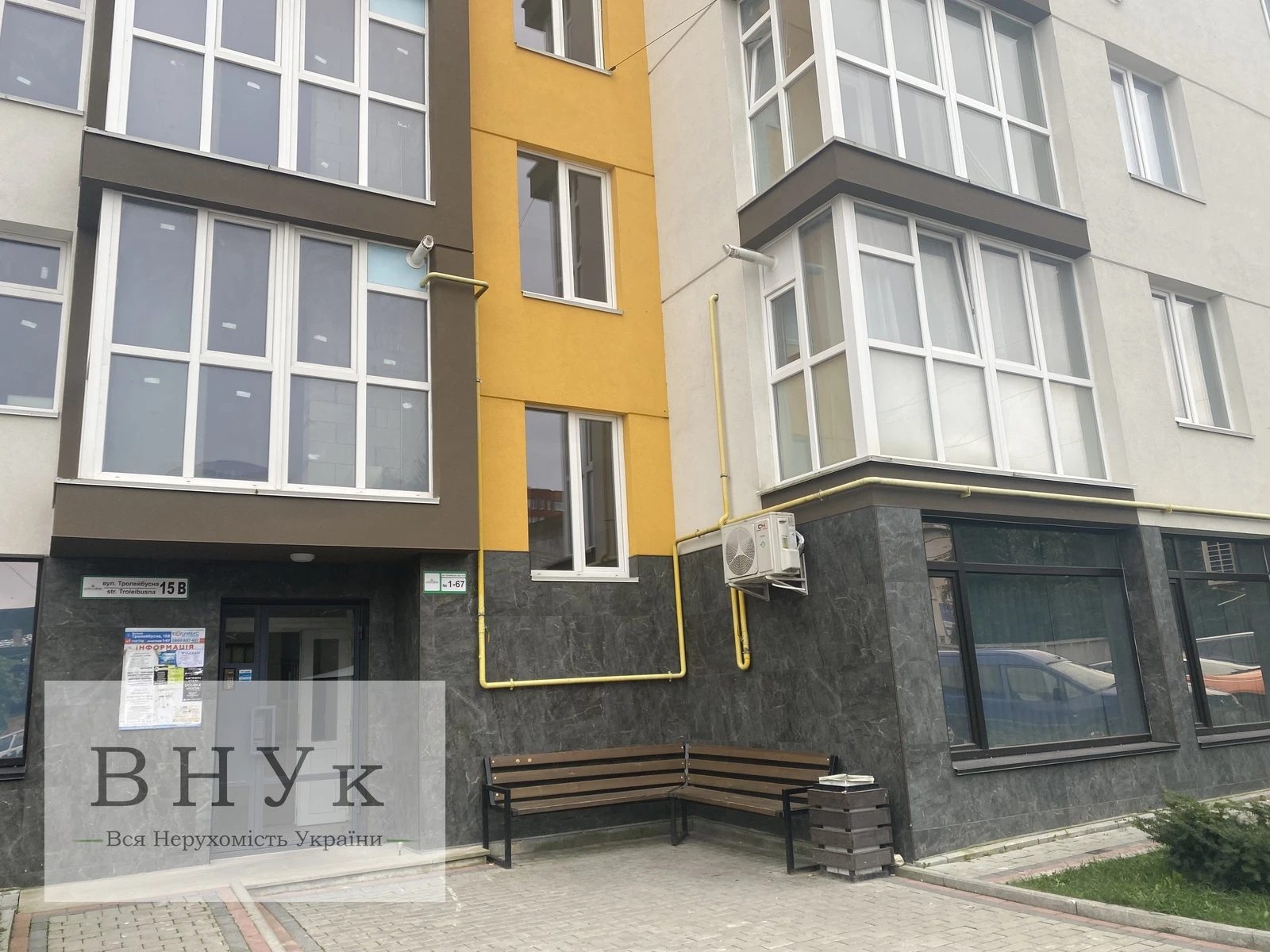 Apartments for sale 2 rooms, 87 m², 2nd fl./10 floors. Troleybusna vul., Ternopil. 