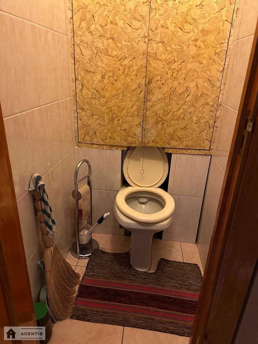 Здам квартиру 2 кімнати, 50 m², 7 пов./10 поверхів. 30, Ревуцького 30, Київ. 