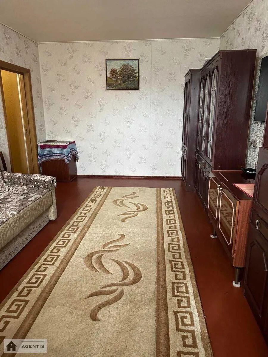 Сдам квартиру 2 комнаты, 50 m², 7 эт./10 этажей. 30, Ревуцкого 30, Киев. 