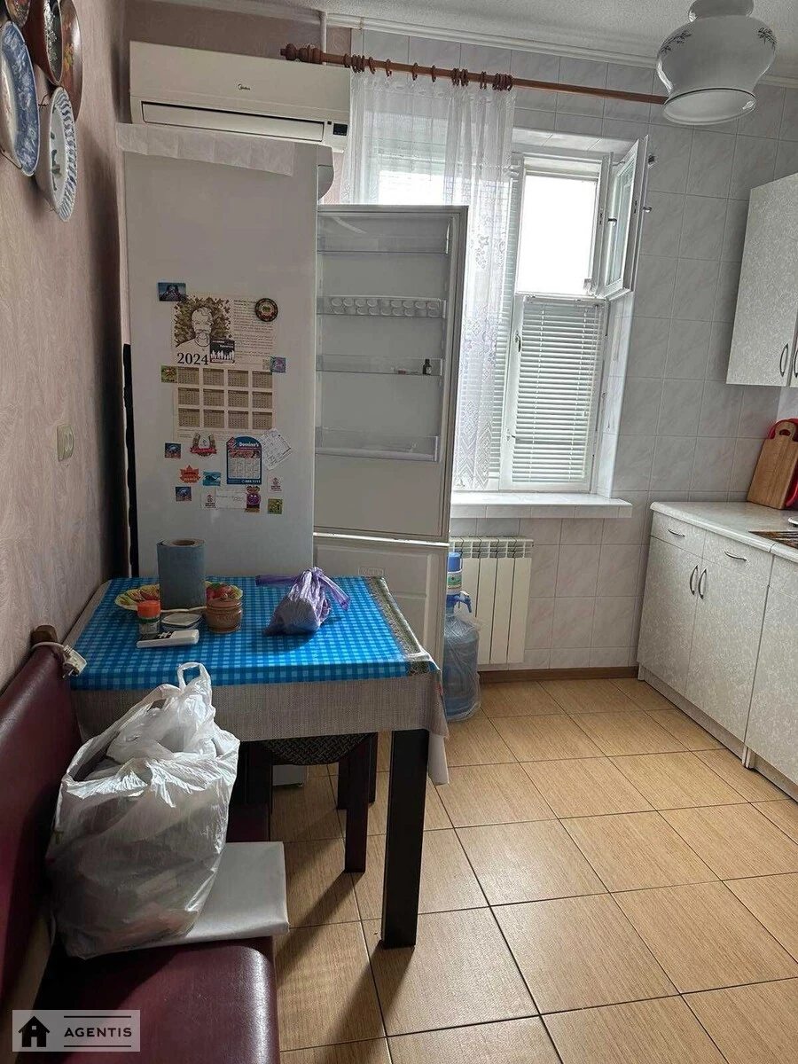 Здам квартиру 2 кімнати, 50 m², 7 пов./10 поверхів. 30, Ревуцького 30, Київ. 