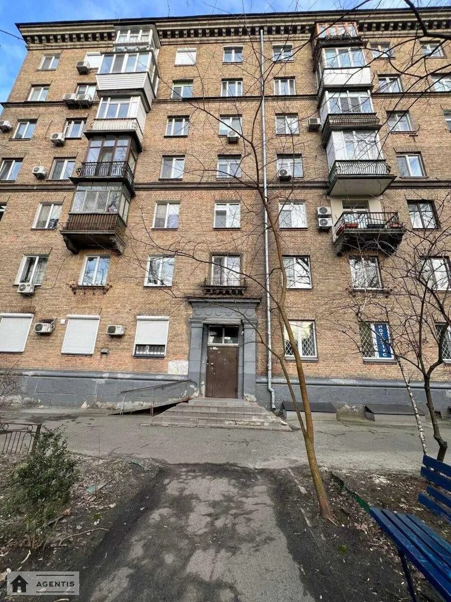 Здам квартиру 2 кімнати, 60 m², 3 пов./7 поверхів. 39, Князів Острозьких вул. (Московська), Київ. 