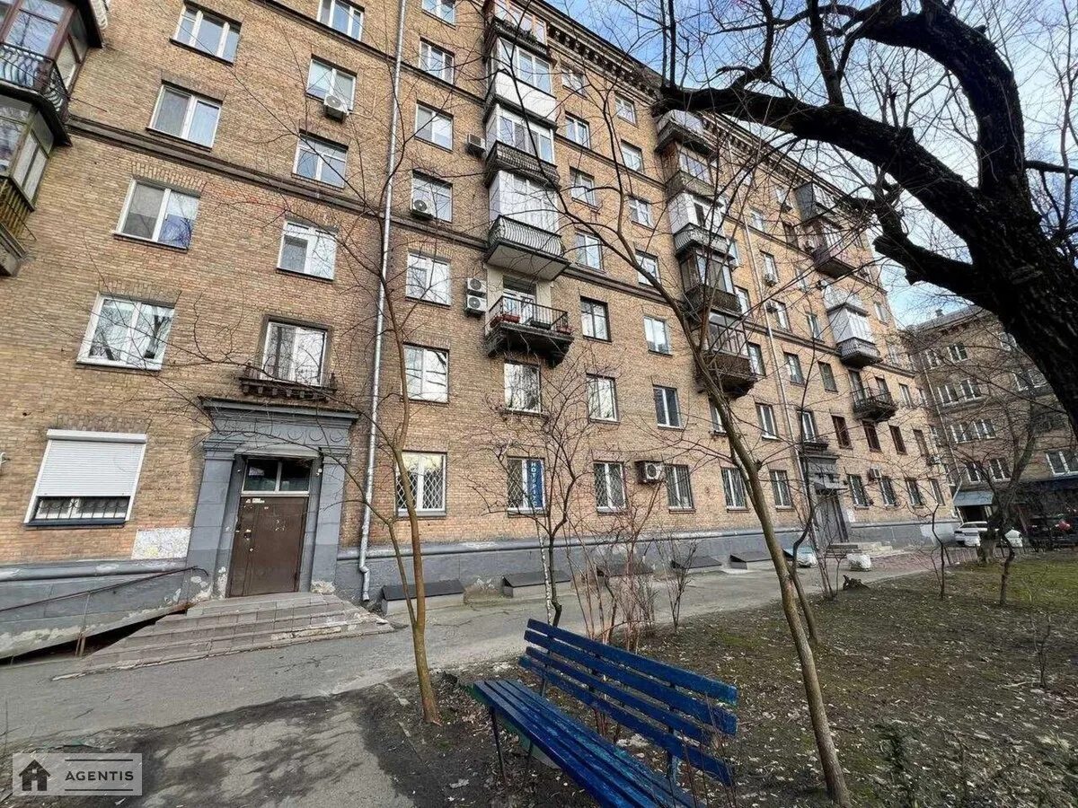 Apartment for rent 2 rooms, 60 m², 3rd fl./7 floors. 39, Knyaziv Ostrozkykh vul. Moskovska, Kyiv. 