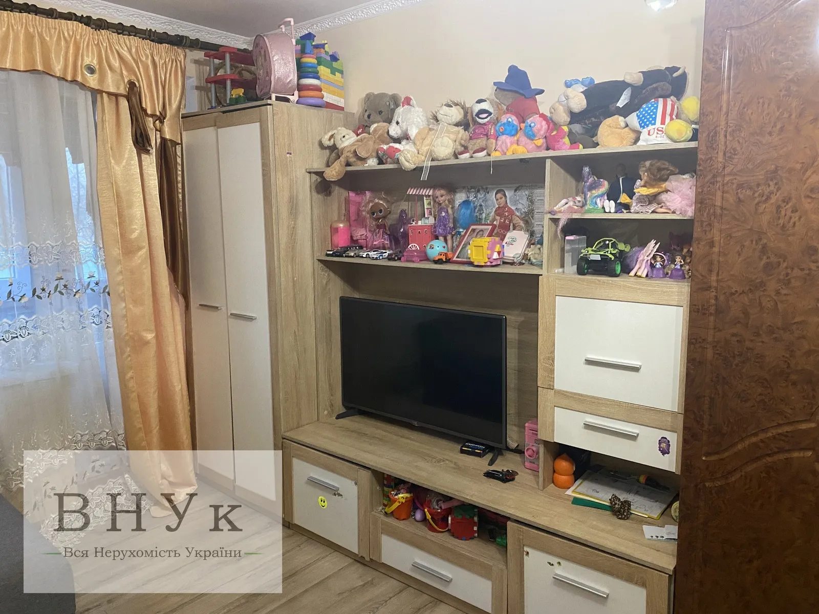 Продаж квартири 2 кімнати, 53 m², 1 пов./10 поверхів. Курбаса Л. вул., Тернопіль. 