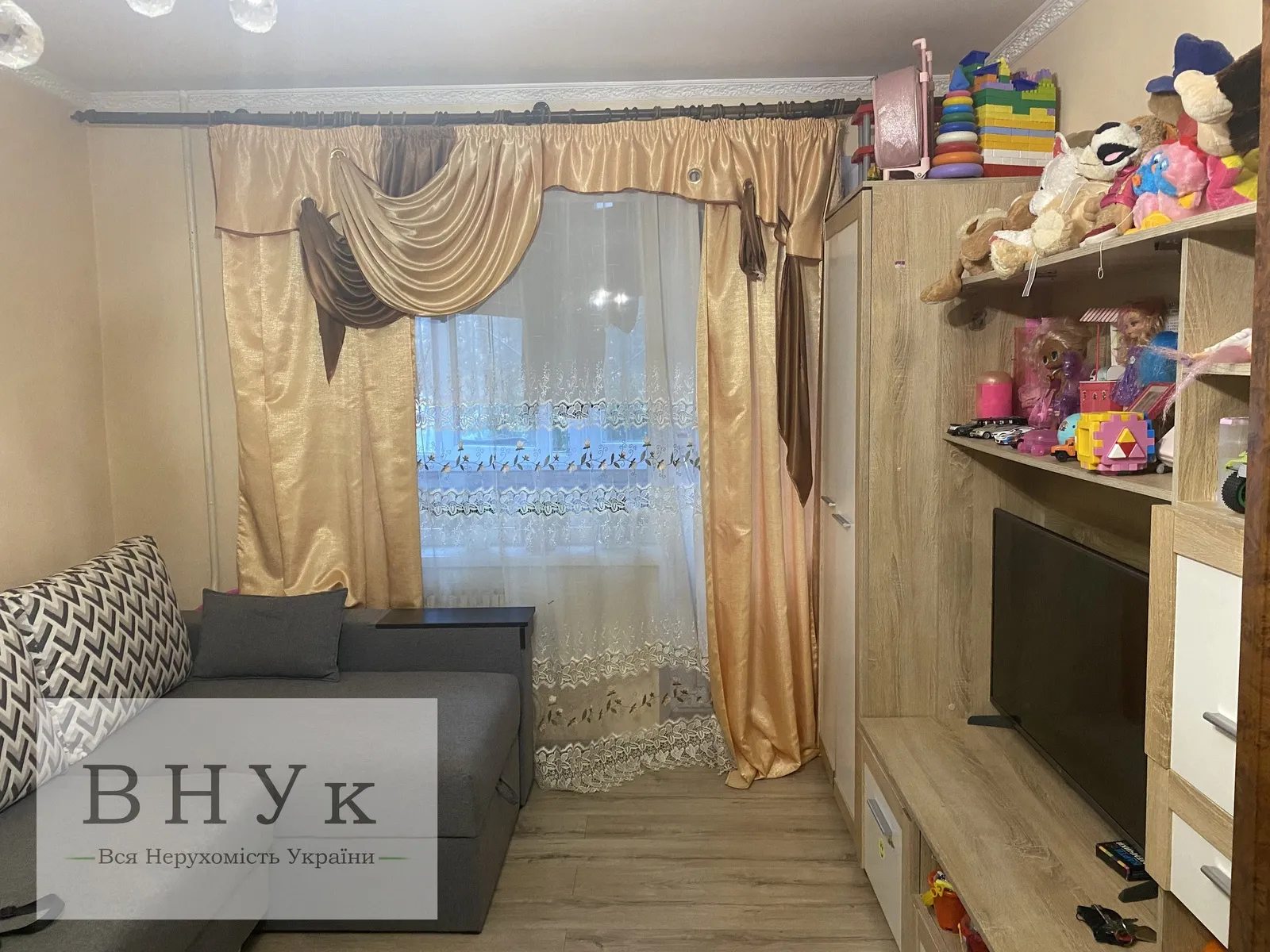 Продаж квартири 2 кімнати, 53 m², 1 пов./10 поверхів. Курбаса Л. вул., Тернопіль. 