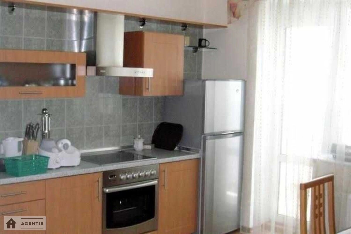 Apartment for rent 2 rooms, 80 m², 5th fl./16 floors. 7, Pidgirna 7, Kyiv. 