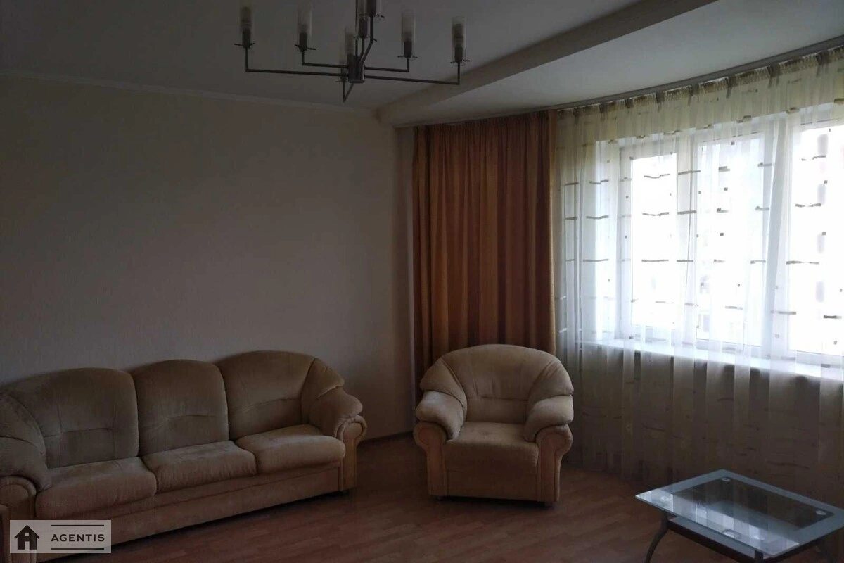 Apartment for rent 2 rooms, 80 m², 5th fl./16 floors. 7, Pidgirna 7, Kyiv. 