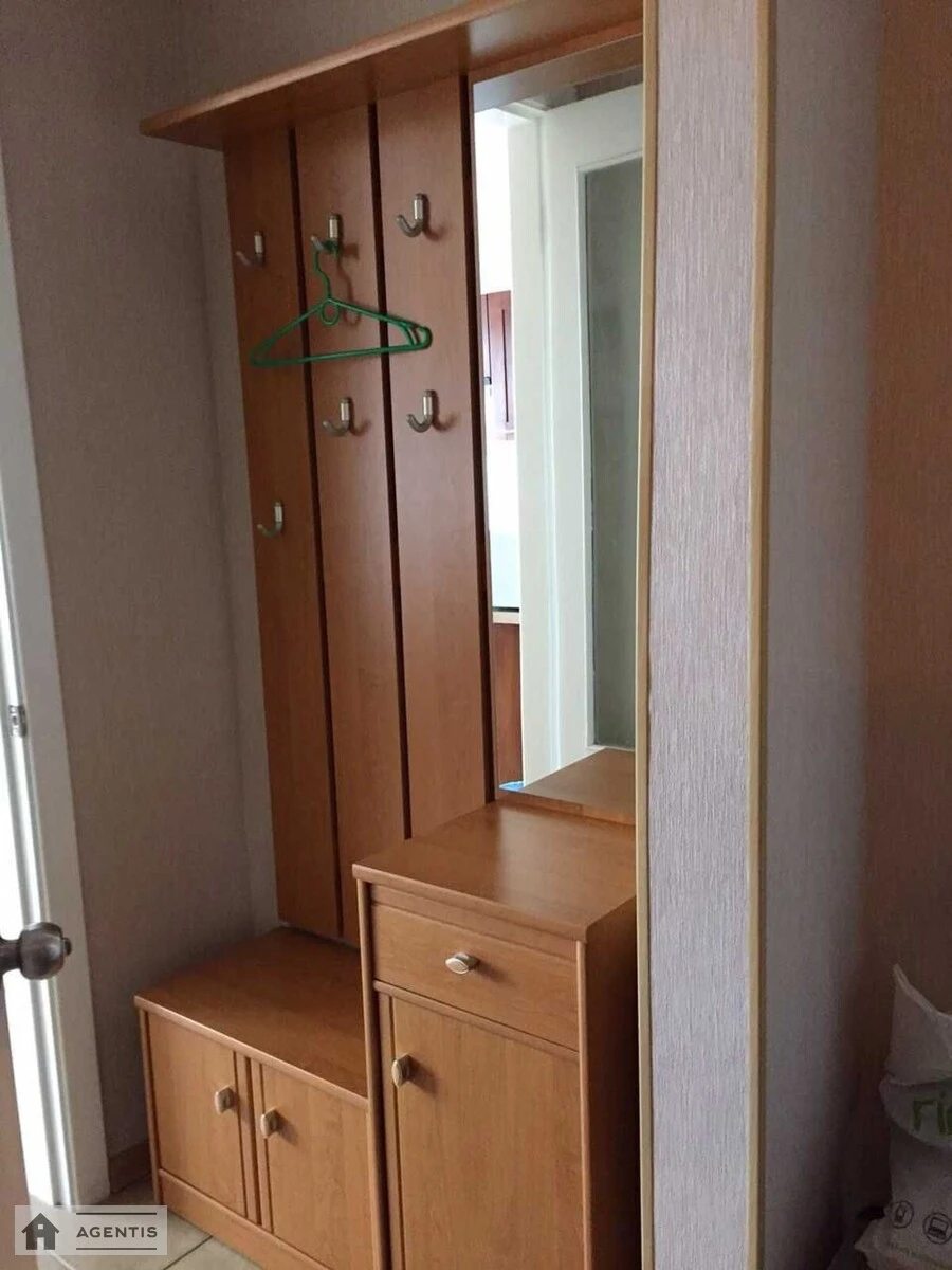 Сдам квартиру 1 комната, 47 m², 17 эт./22 этажа. 22, Академіка Палладіна просп., Киев. 