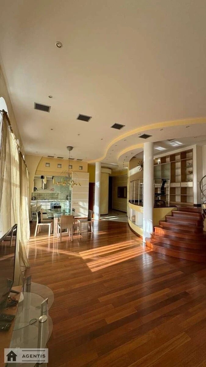 Apartment for rent 4 rooms, 193 m², 4th fl./4 floors. Shevchenkivskyy rayon, Kyiv. 