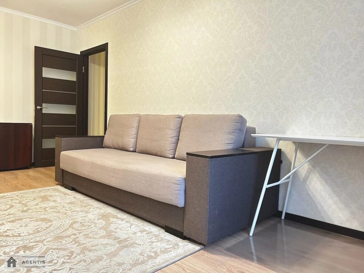 Apartment for rent 2 rooms, 43 m², 5th fl./9 floors. 1, Ivana Fedorova vul., Kyiv. 