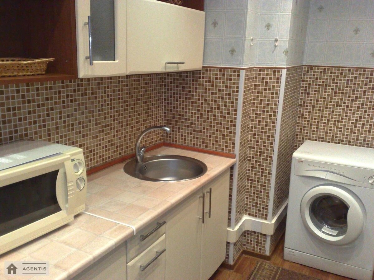 Здам квартиру 1 кімната, 35 m², 7 пов./14 поверхів. Печерський район, Київ. 