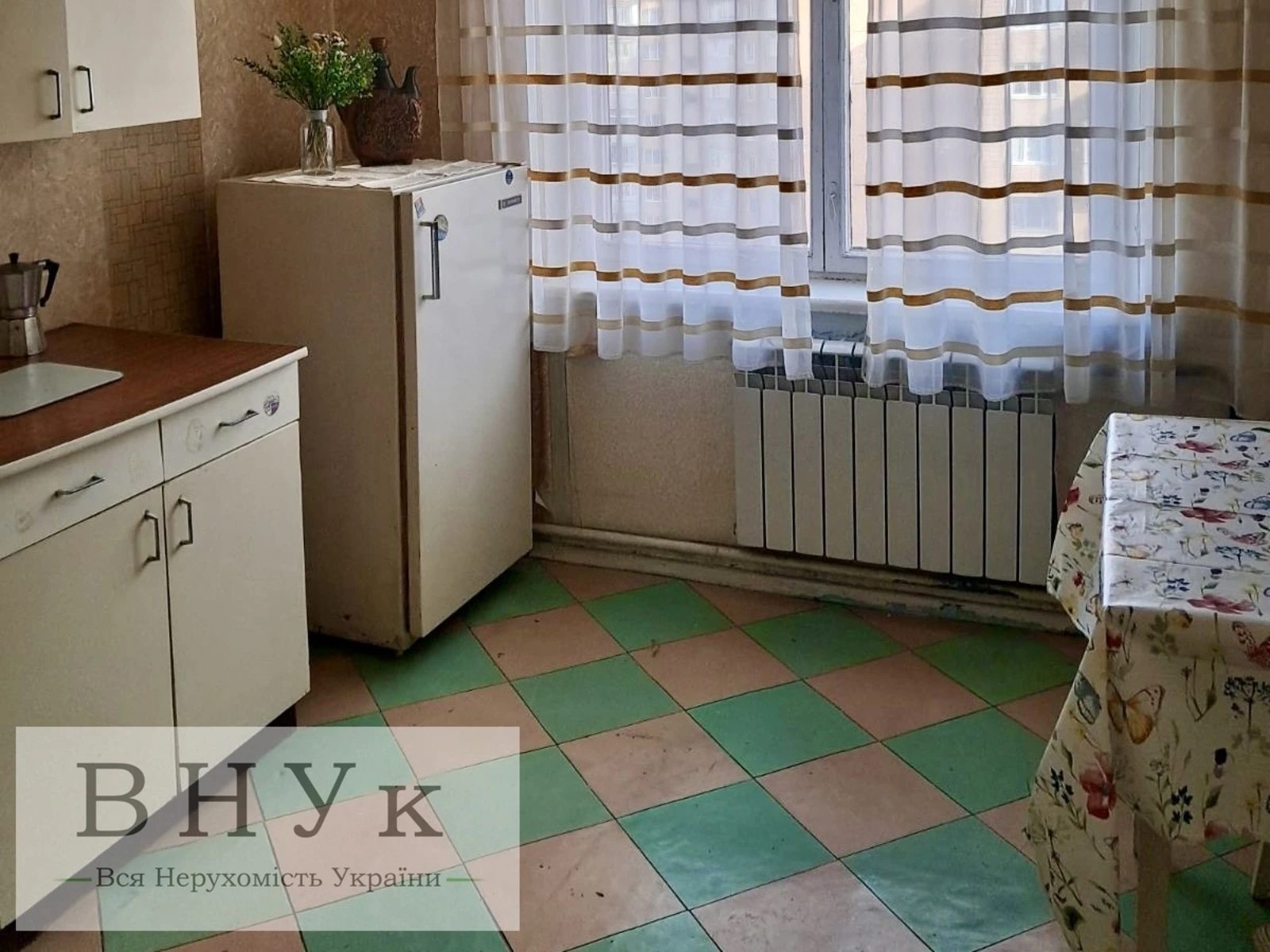 Продаж квартири 2 кімнати, 50 m², 9 пов./9 поверхів. Злуки пр., Тернопіль. 