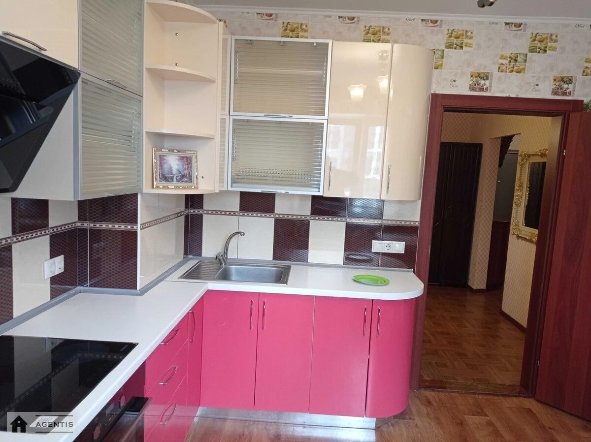 Apartment for rent 2 rooms, 71 m², 5th fl./25 floors. 1, Serhiya Danchenka vul., Kyiv. 