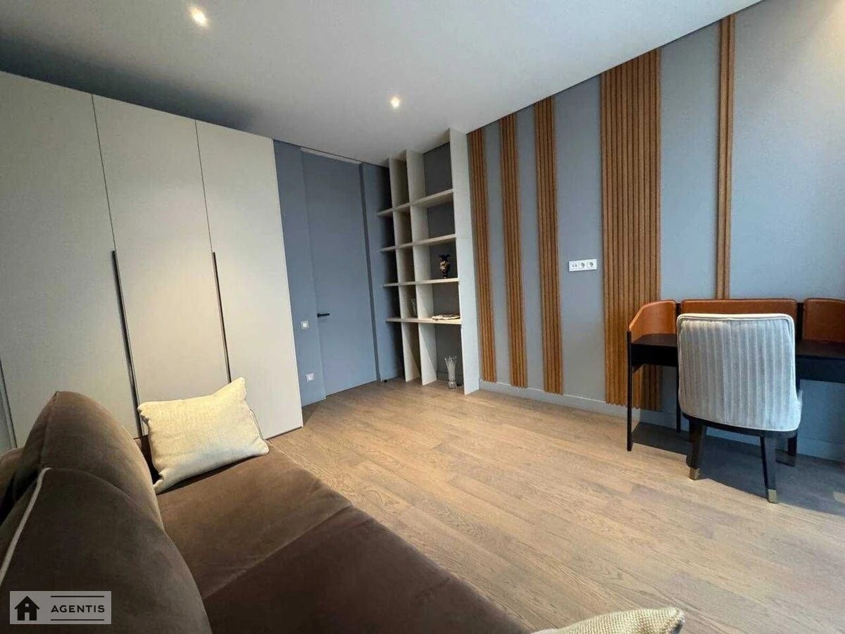 Сдам квартиру 2 комнаты, 85 m², 13 эт./17 этажей. 13, Лейпцигская 13, Киев. 