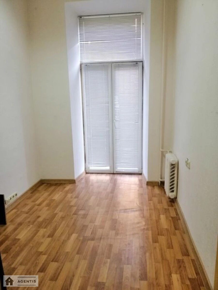 Apartment for rent 5 rooms, 100 m², 1st fl./4 floors. 12, Velika Zhytomirska 12, Kyiv. 