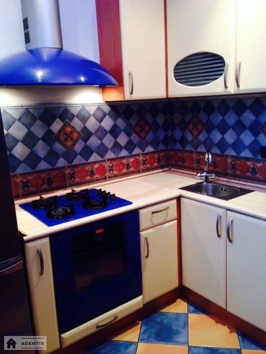 Apartment for rent 2 rooms, 50 m², 3rd fl./5 floors. 7, Beresteyskyy prosp. Peremohy, Kyiv. 