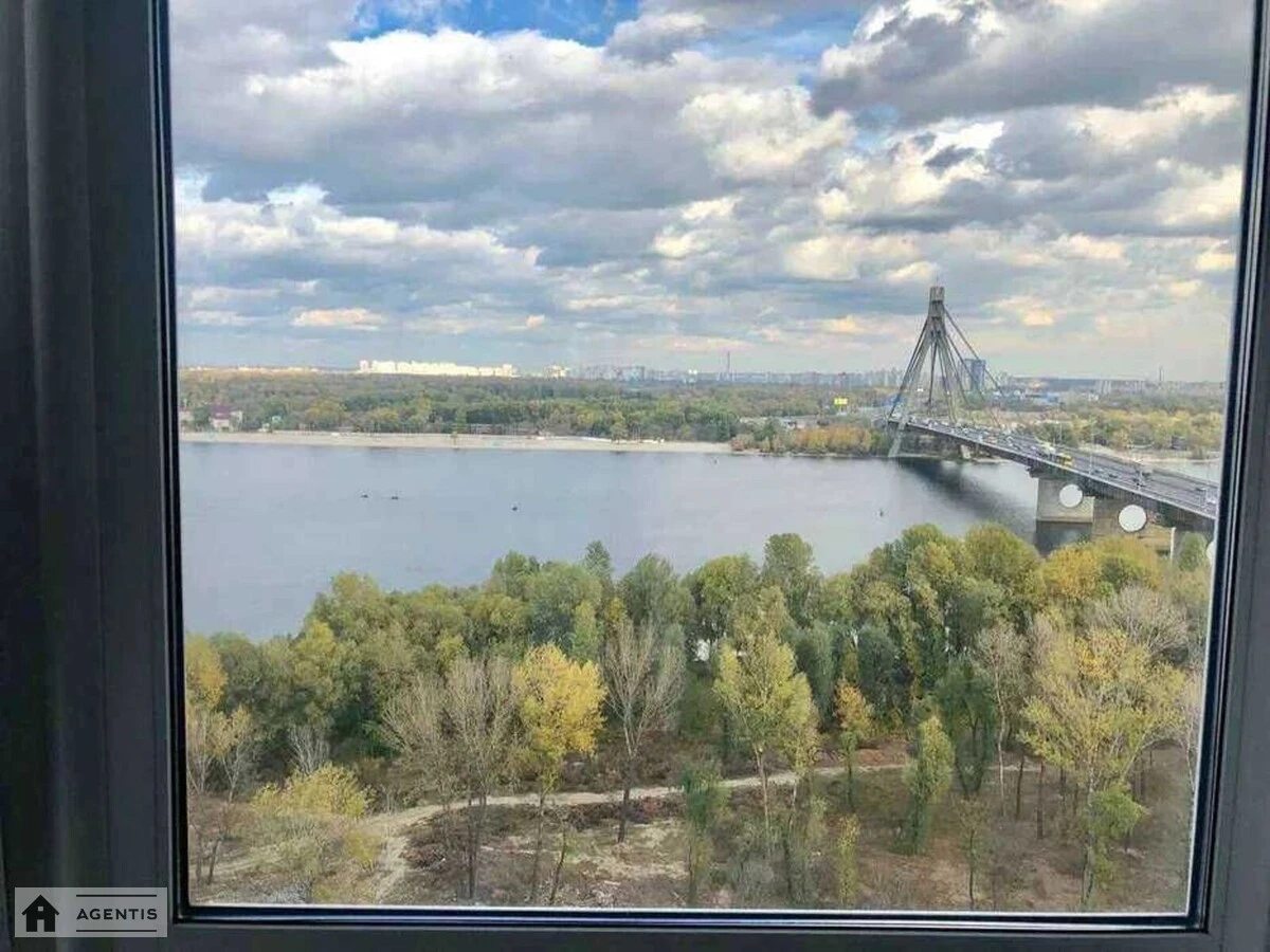 Apartment for rent 3 rooms, 72 m², 15th fl./25 floors. Volodymyra Ivasyuka prosp. Heroyiv Stalinhrada, Kyiv. 