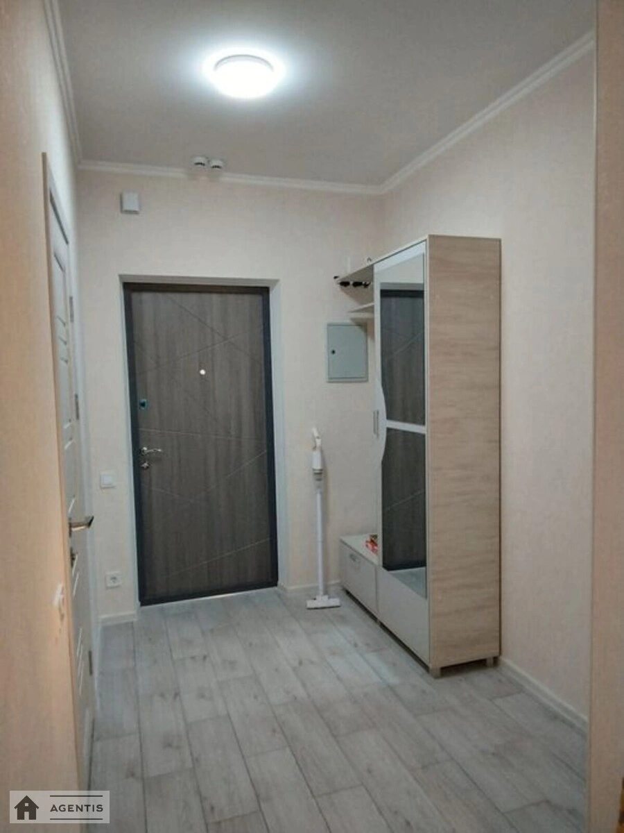 Apartment for rent 1 room, 39 m², 10th fl./21 floors. 8, Brativ Chybinyeyevykh vul. Chernihivska, Kyiv. 