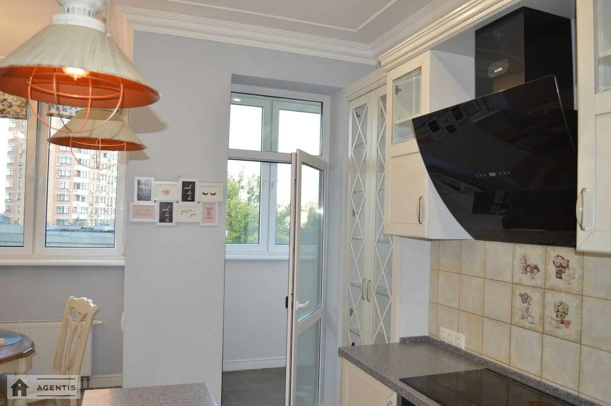 Apartment for rent 3 rooms, 116 m², 7th fl./17 floors. 44, Yevhena Konovaltsya vul. Shchorsa, Kyiv. 