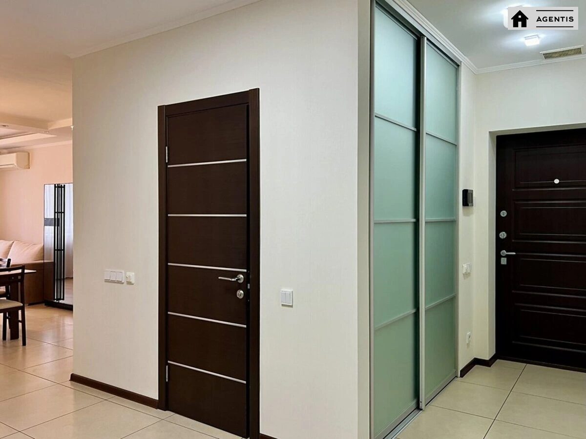 Apartment for rent 2 rooms, 80 m², 15th fl./25 floors. 13, Golosiyivska 13, Kyiv. 