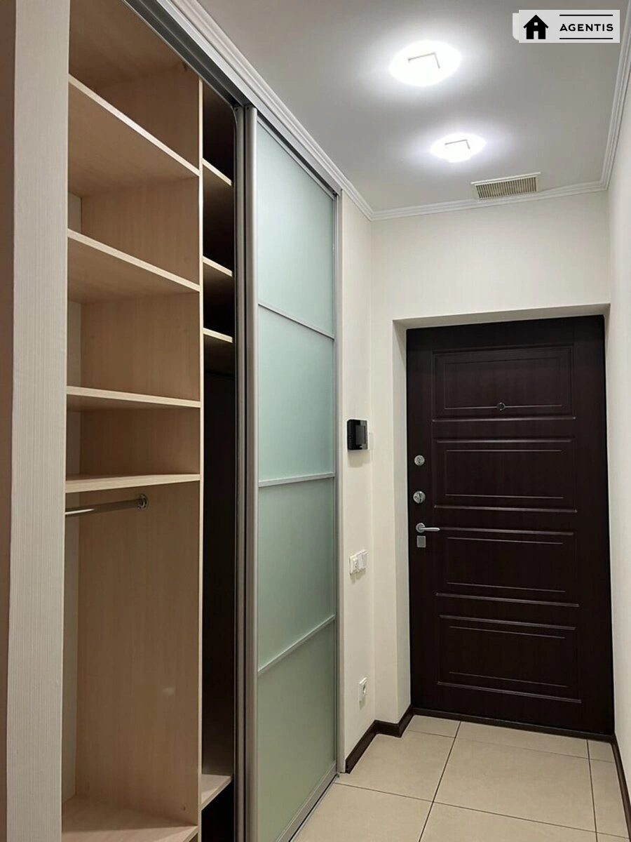 Сдам квартиру 2 комнаты, 80 m², 15 эт./25 этажей. 13, Голосеевская 13, Киев. 