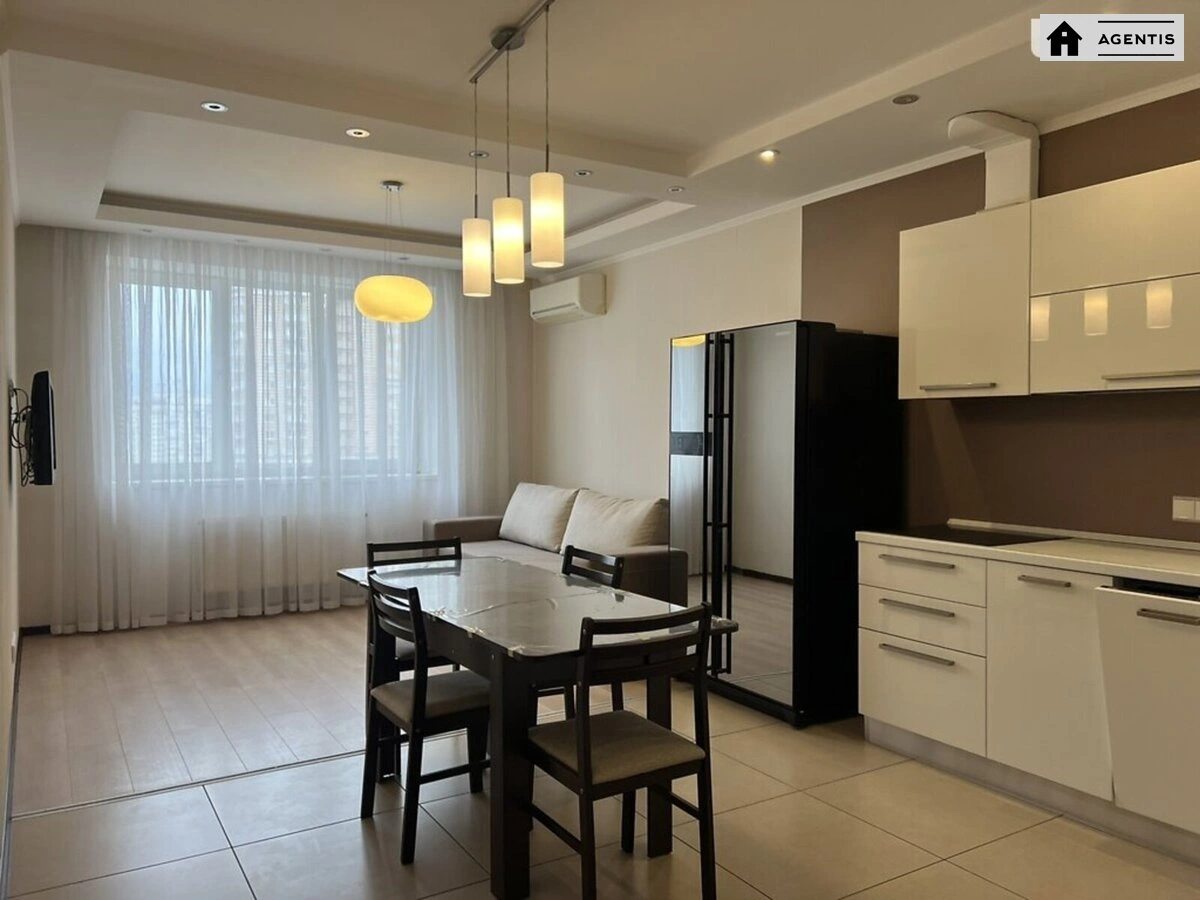 Сдам квартиру 2 комнаты, 80 m², 15 эт./25 этажей. 13, Голосеевская 13, Киев. 