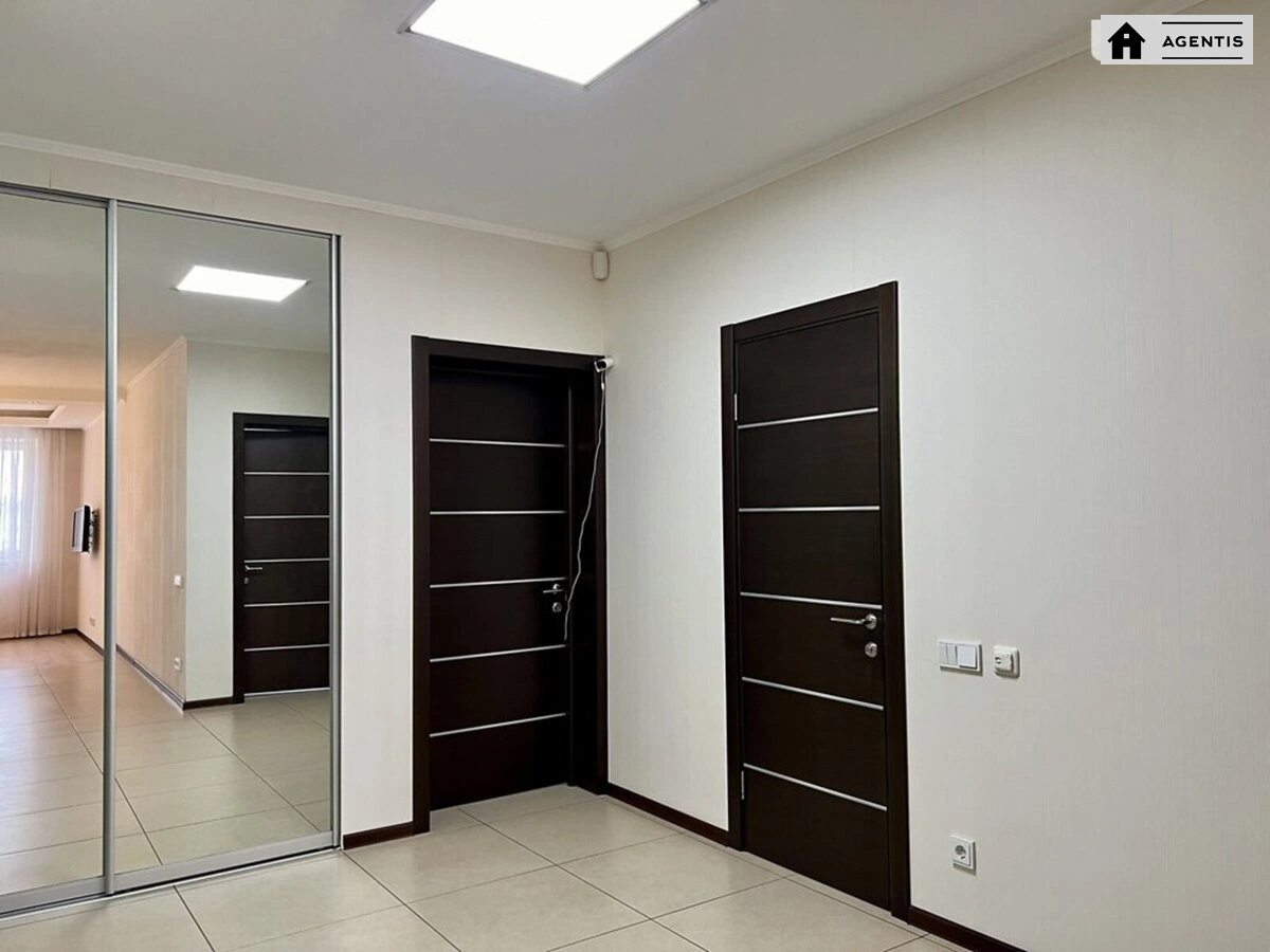 Сдам квартиру 2 комнаты, 80 m², 15 эт./25 этажей. 13, Голосеевская 13, Киев. 