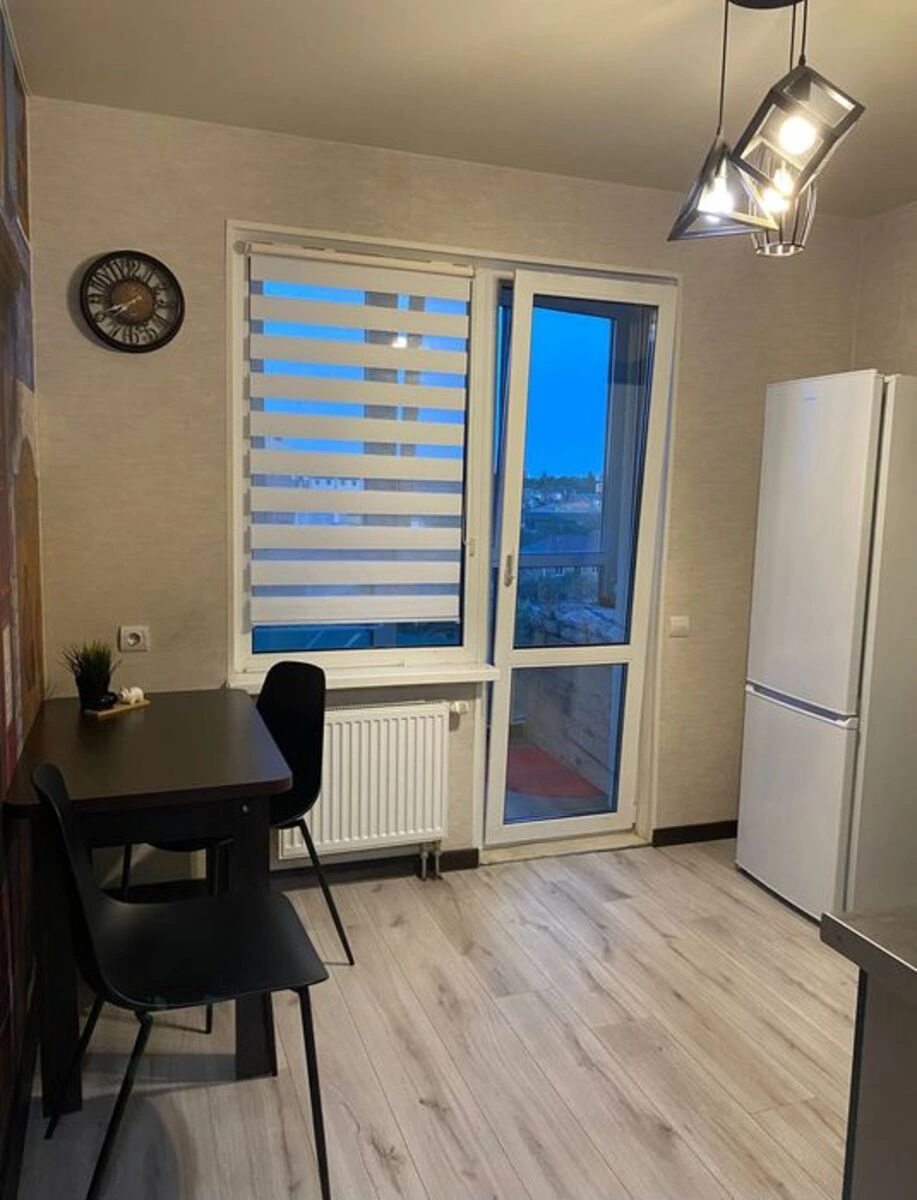 Здам квартиру 1 кімната, 40 m², 4 пов./6 поверхів. 75, Стеценка 75, Київ. 