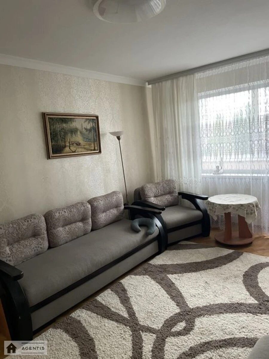 Apartment for rent 2 rooms, 50 m², 6th fl./9 floors. 34, Chervonoyi Kalyny prosp. Volodymyra Mayakovskoho, Kyiv. 