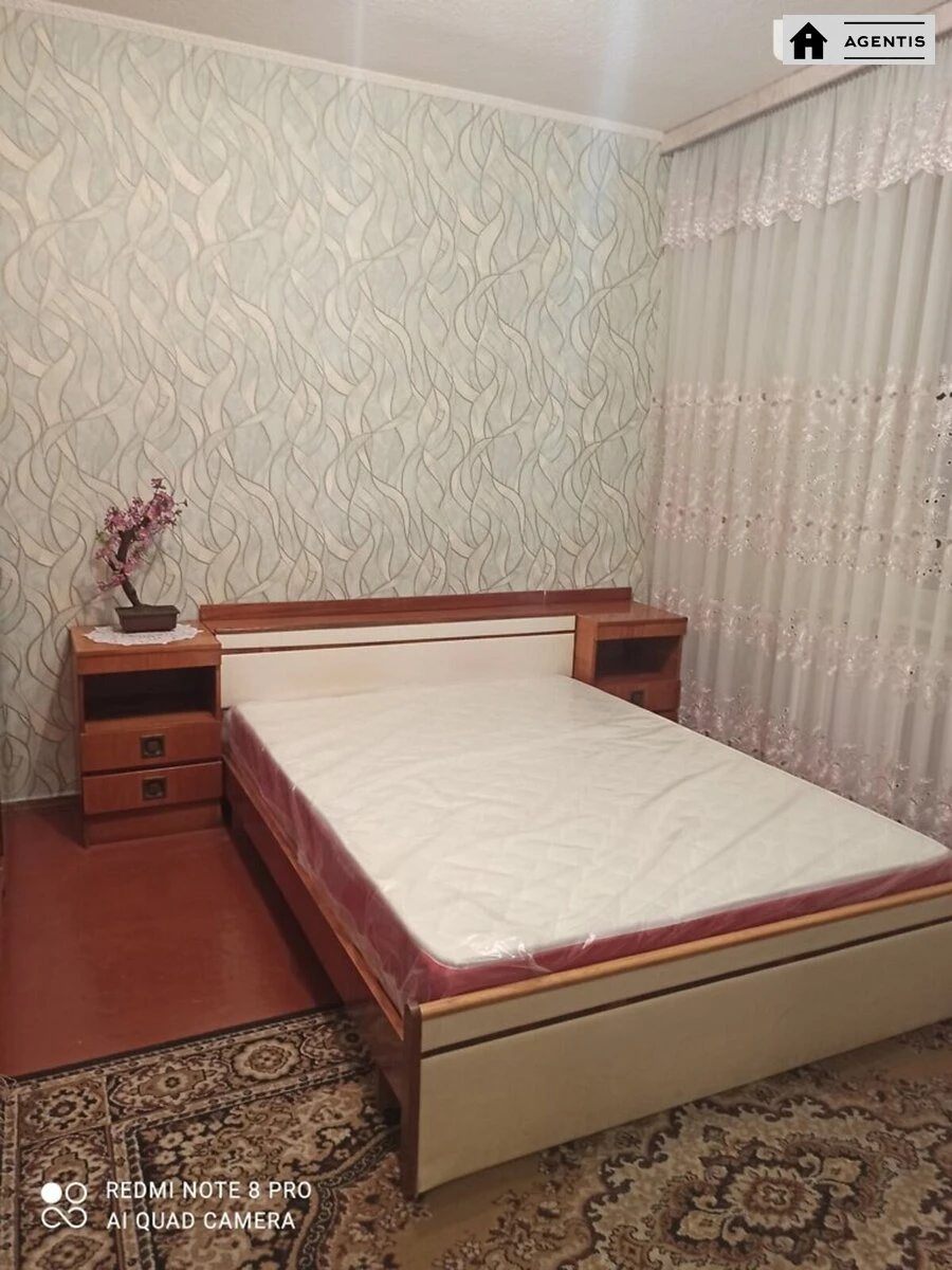 Здам квартиру 3 кімнати, 73 m², 4 пов./9 поверхів. 34, Червоної калини пр., Київ. 