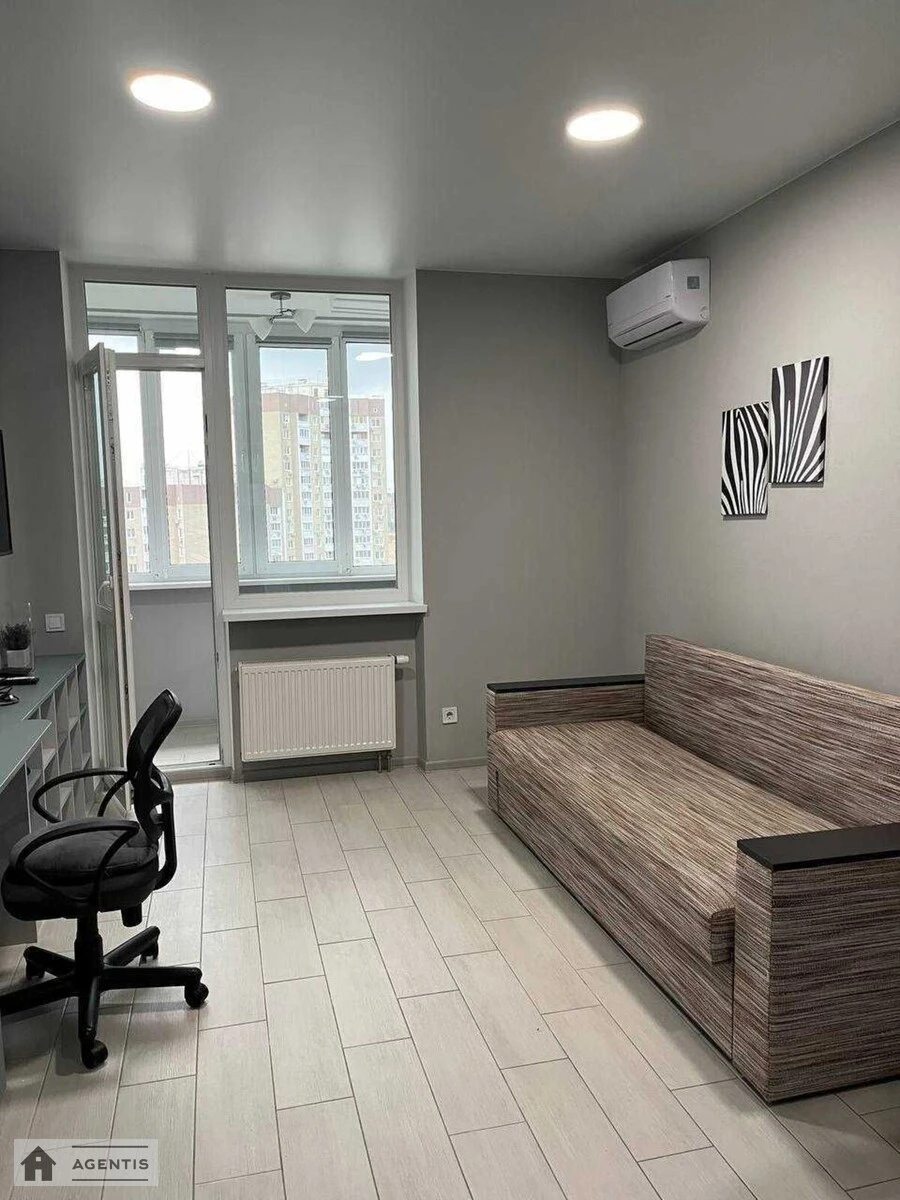 Здам квартиру 1 кімната, 31 m², 14 пов./25 поверхів. 73, Польова 73, Київ. 