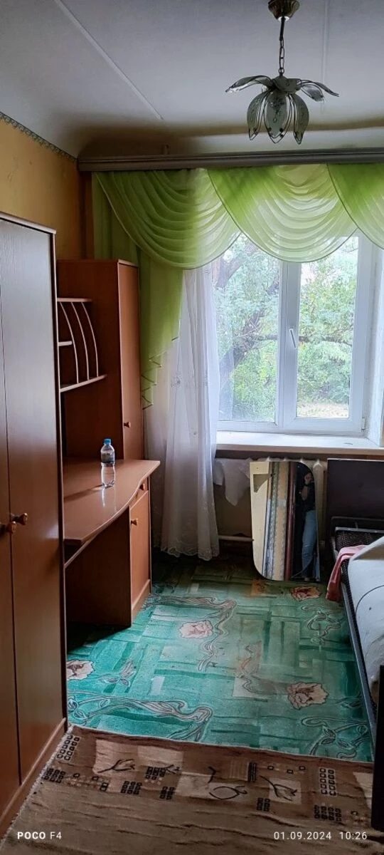 Продаж квартири 1 кімната, 18 m², 2 пов./5 поверхів. Фортечний (кіровський), Кропивницький. 