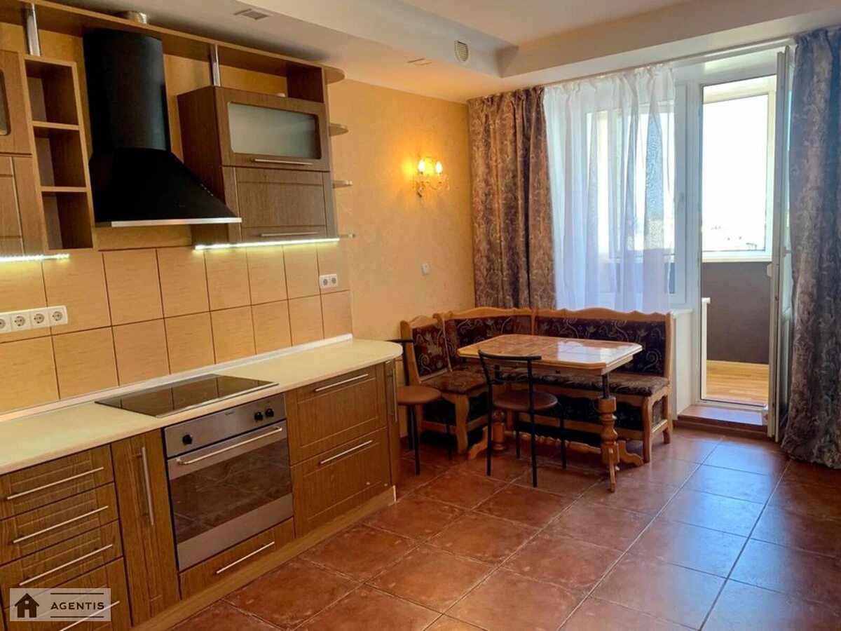 Apartment for rent 3 rooms, 98 m², 12th fl./12 floors. 58, Kharkivske 58, Kyiv. 