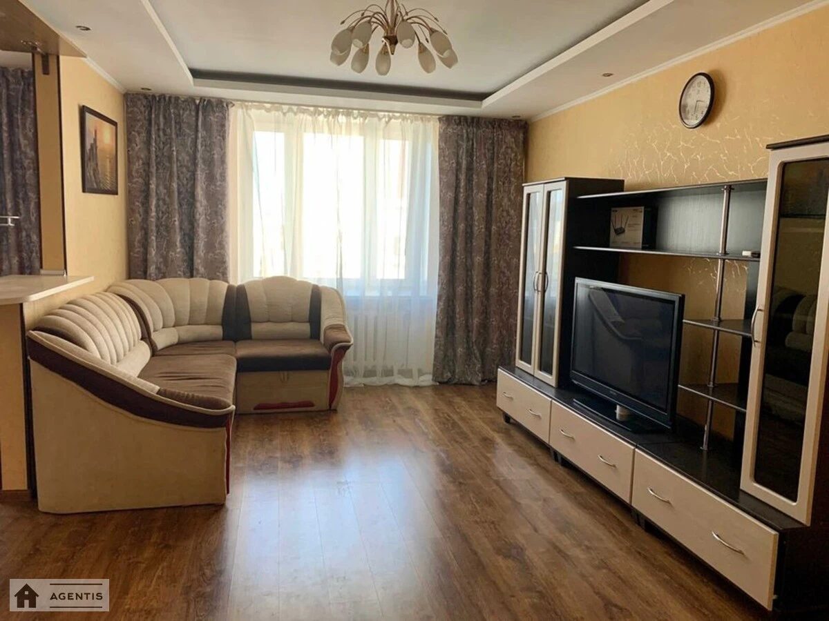 Apartment for rent 3 rooms, 98 m², 12th fl./12 floors. 58, Kharkivske 58, Kyiv. 