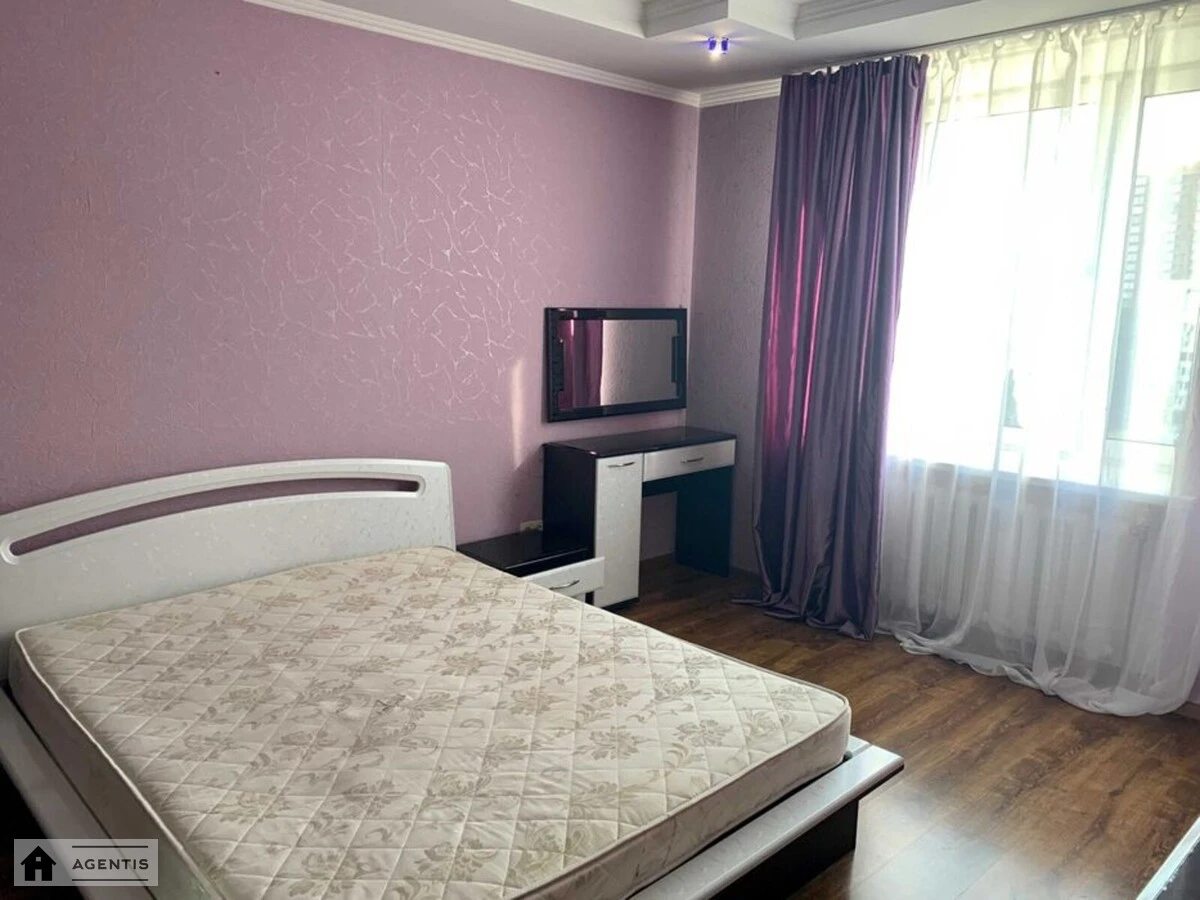 Apartment for rent 3 rooms, 98 m², 12th fl./12 floors. 58, Kharkivske 58, Kyiv. 