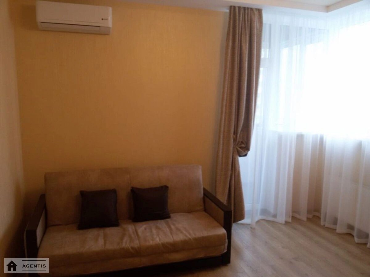 Apartment for rent 2 rooms, 76 m², 12th fl./25 floors. 2, Dragomanova 2, Kyiv. 